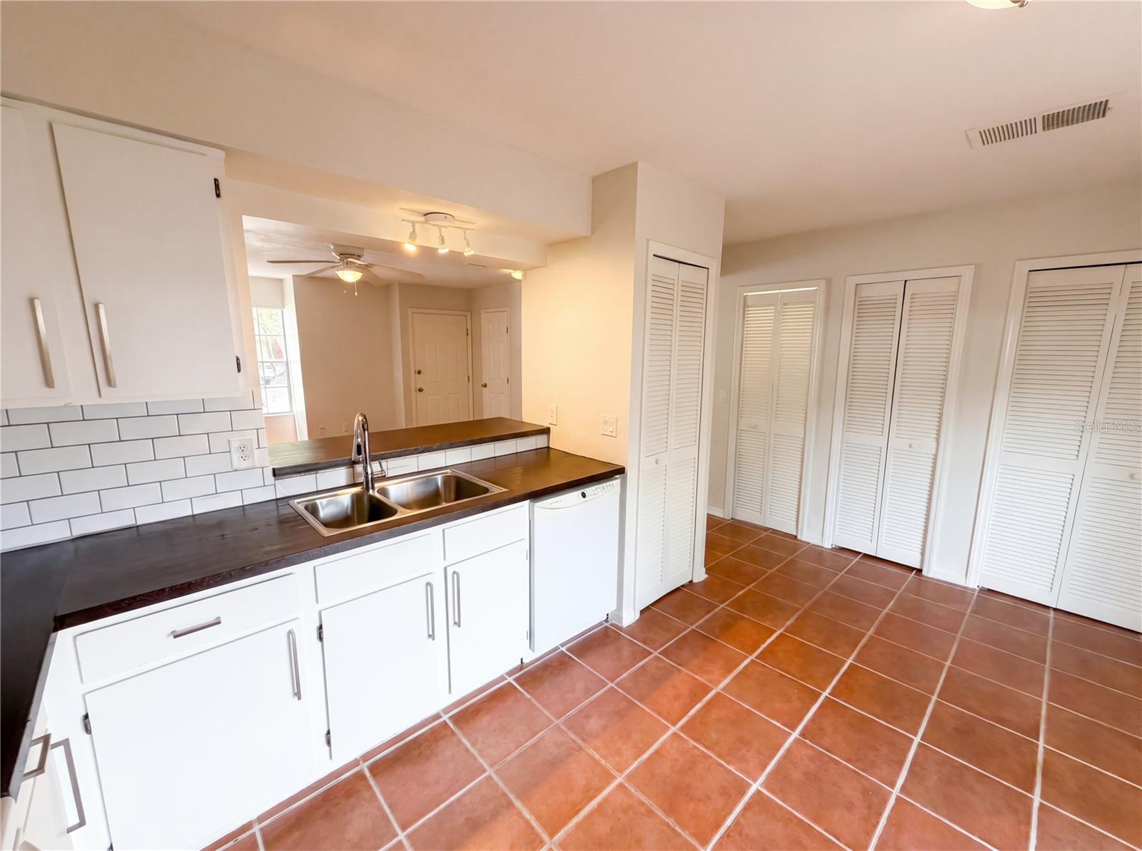 MOUNT GREENWOOD UNIT 2 OF - Residential