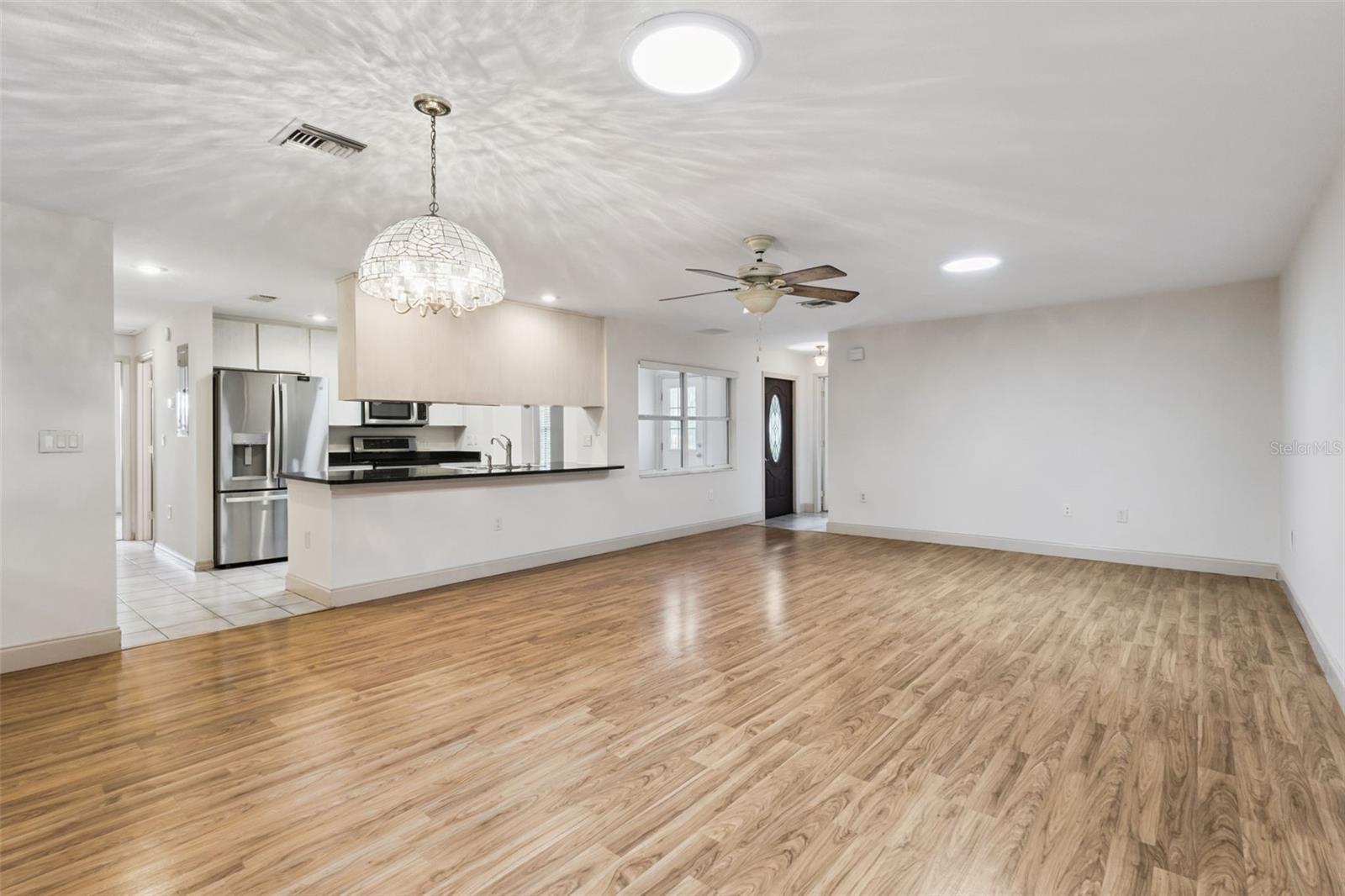 LEESBURG ROYAL OAK ESTATES - Residential