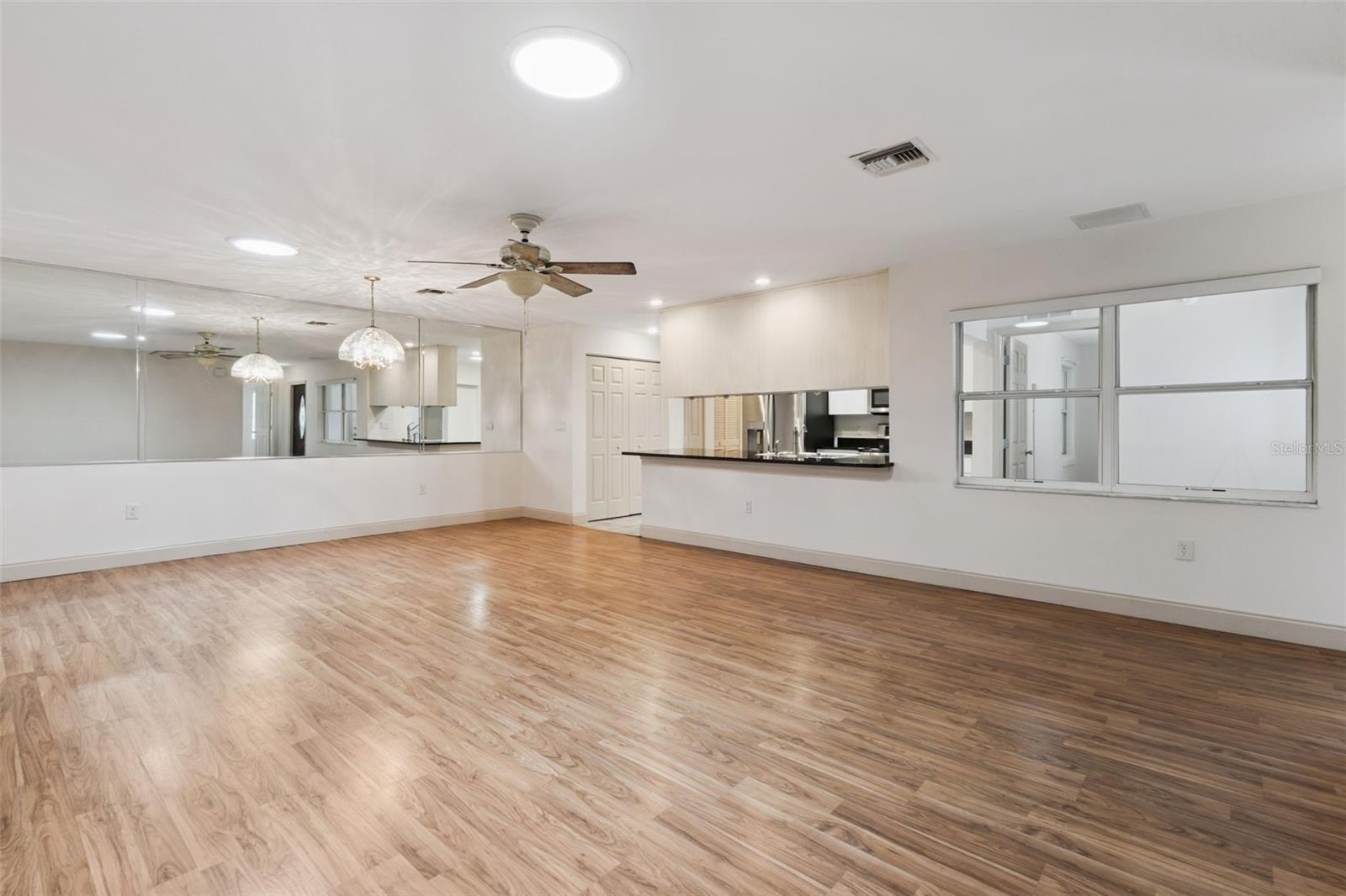 LEESBURG ROYAL OAK ESTATES - Residential
