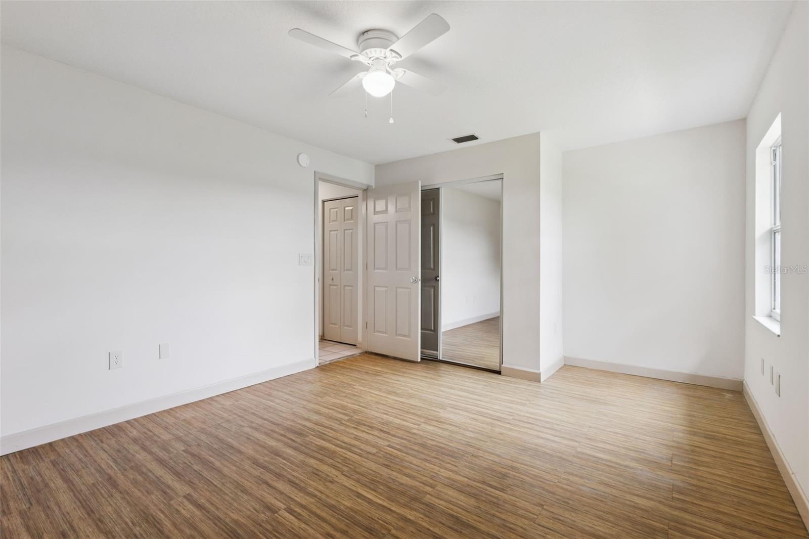 LEESBURG ROYAL OAK ESTATES - Residential