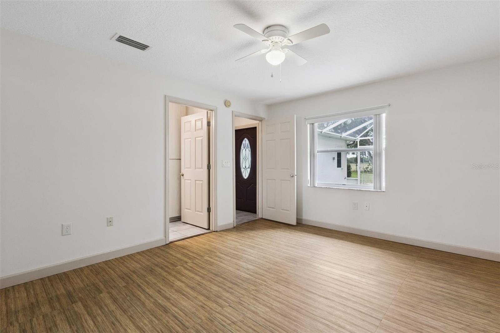 LEESBURG ROYAL OAK ESTATES - Residential