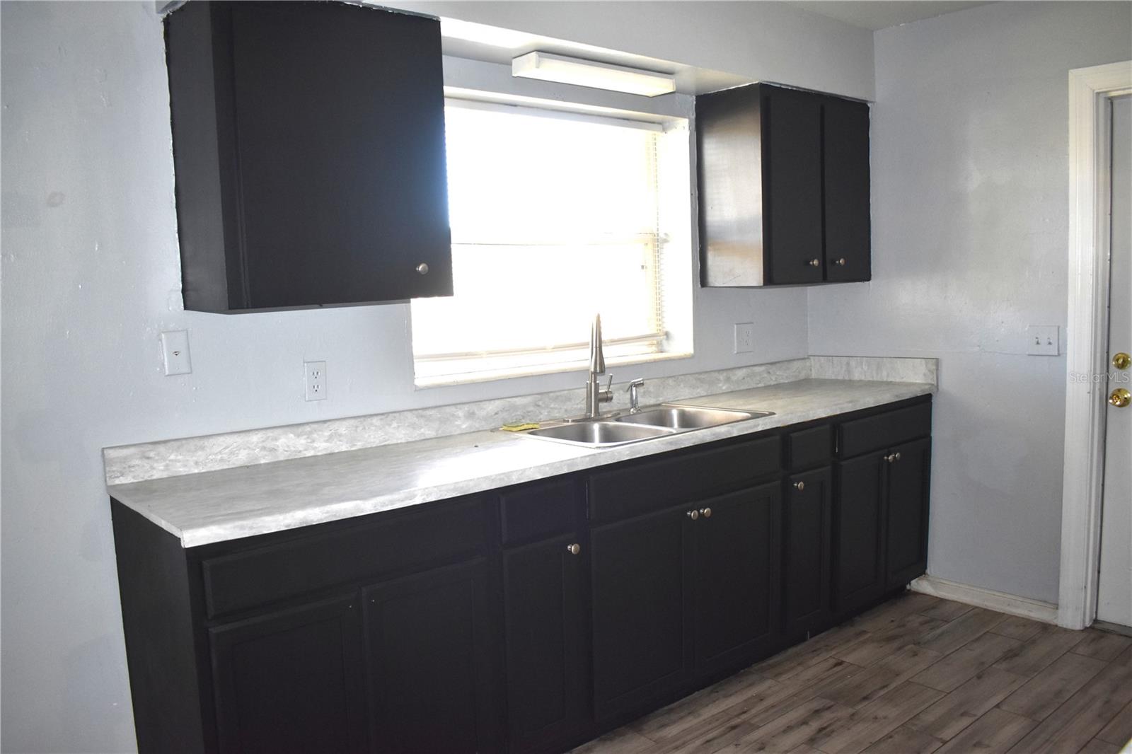 ROBINSVILLE SEC 01 - Residential Lease