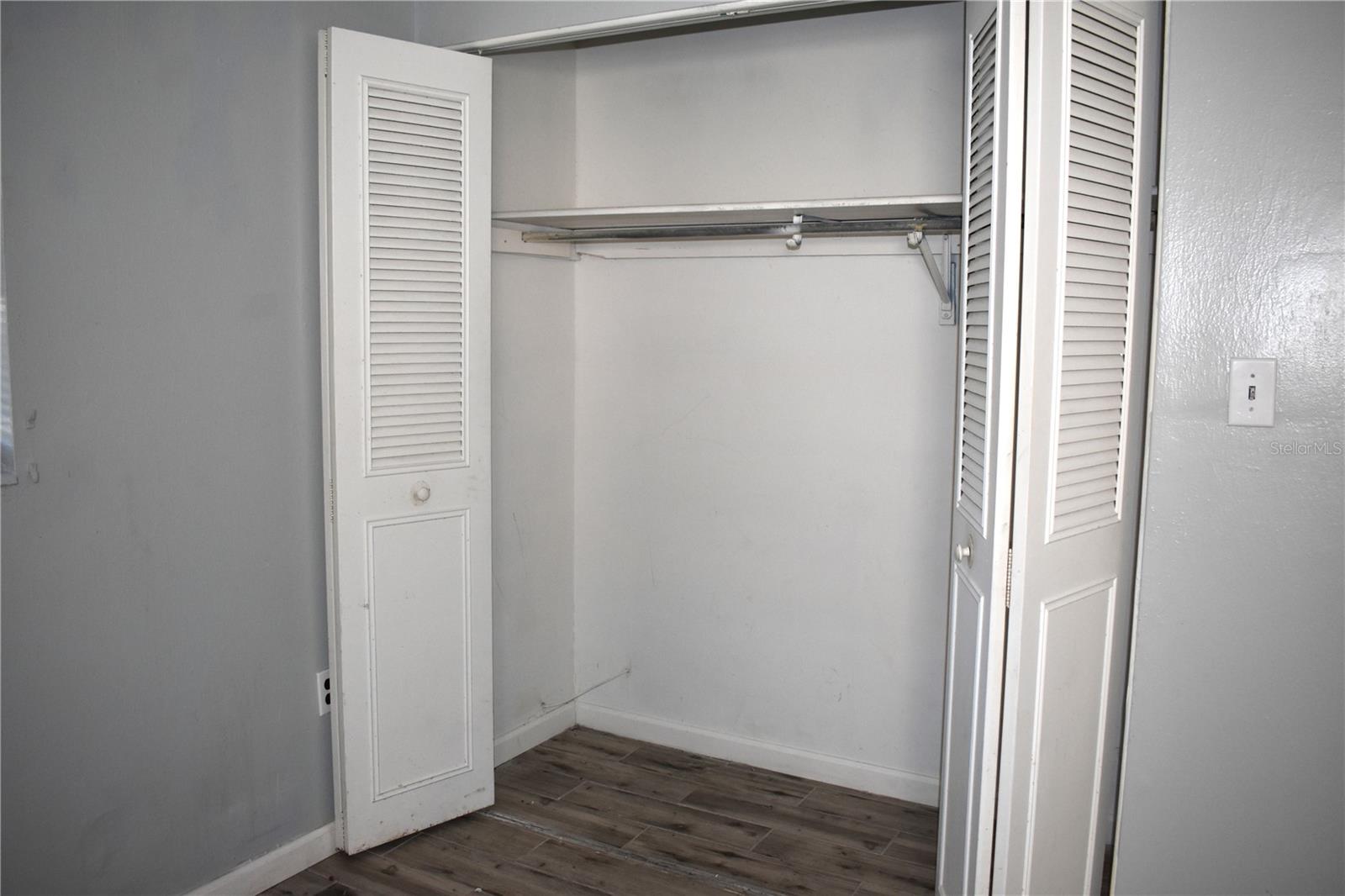 ROBINSVILLE SEC 01 - Residential Lease