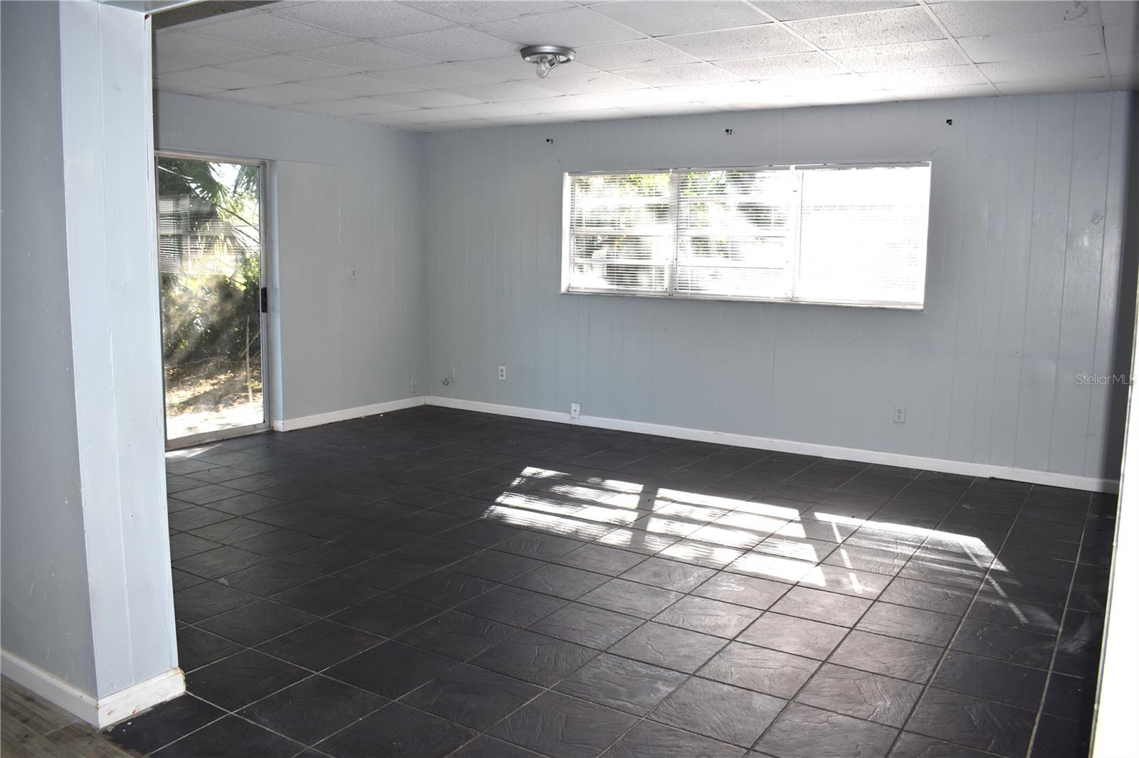 ROBINSVILLE SEC 01 - Residential Lease