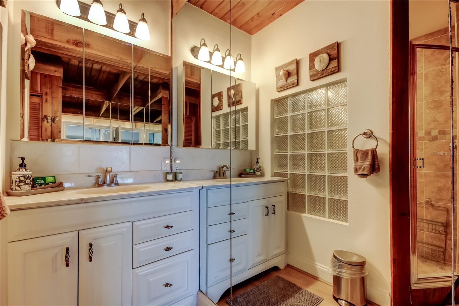 SUNPLACE CONDO - Residential