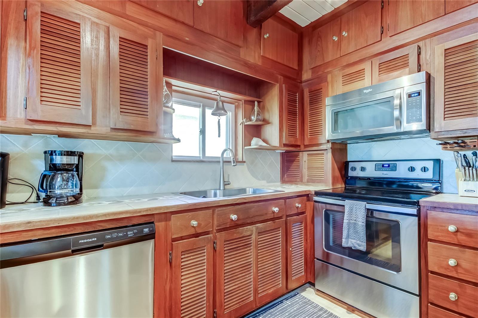 SUNPLACE CONDO - Residential