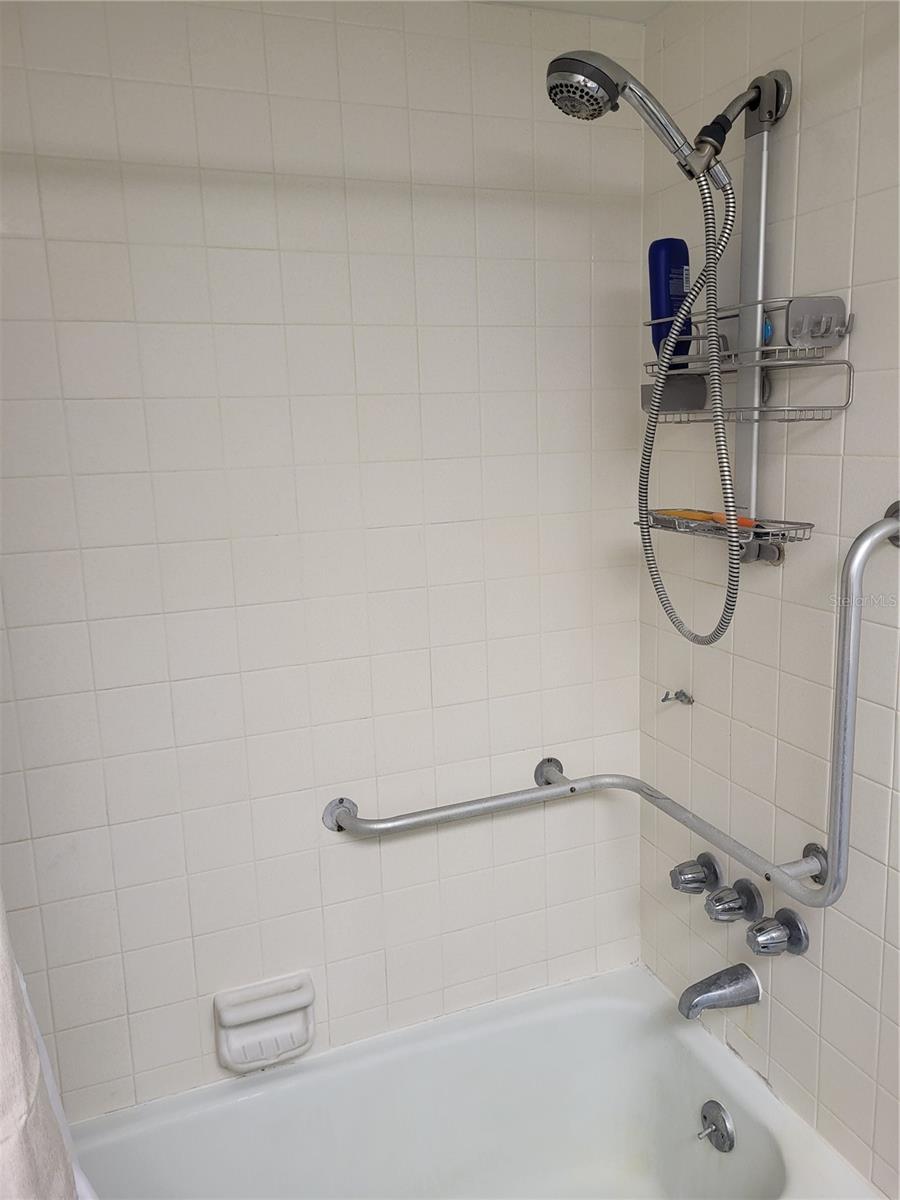 WINSTON PARK NORTHEAST - Residential