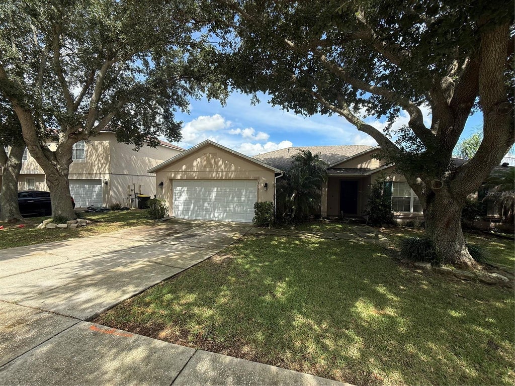 Photo of 303 Sky Valley Street, Clermont, FL 34711 (MLS # G5118457)