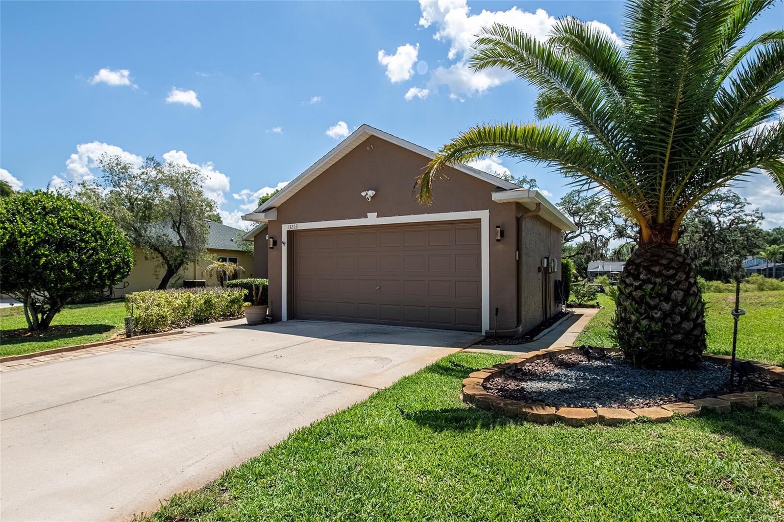 MEADOW OAKS - Residential