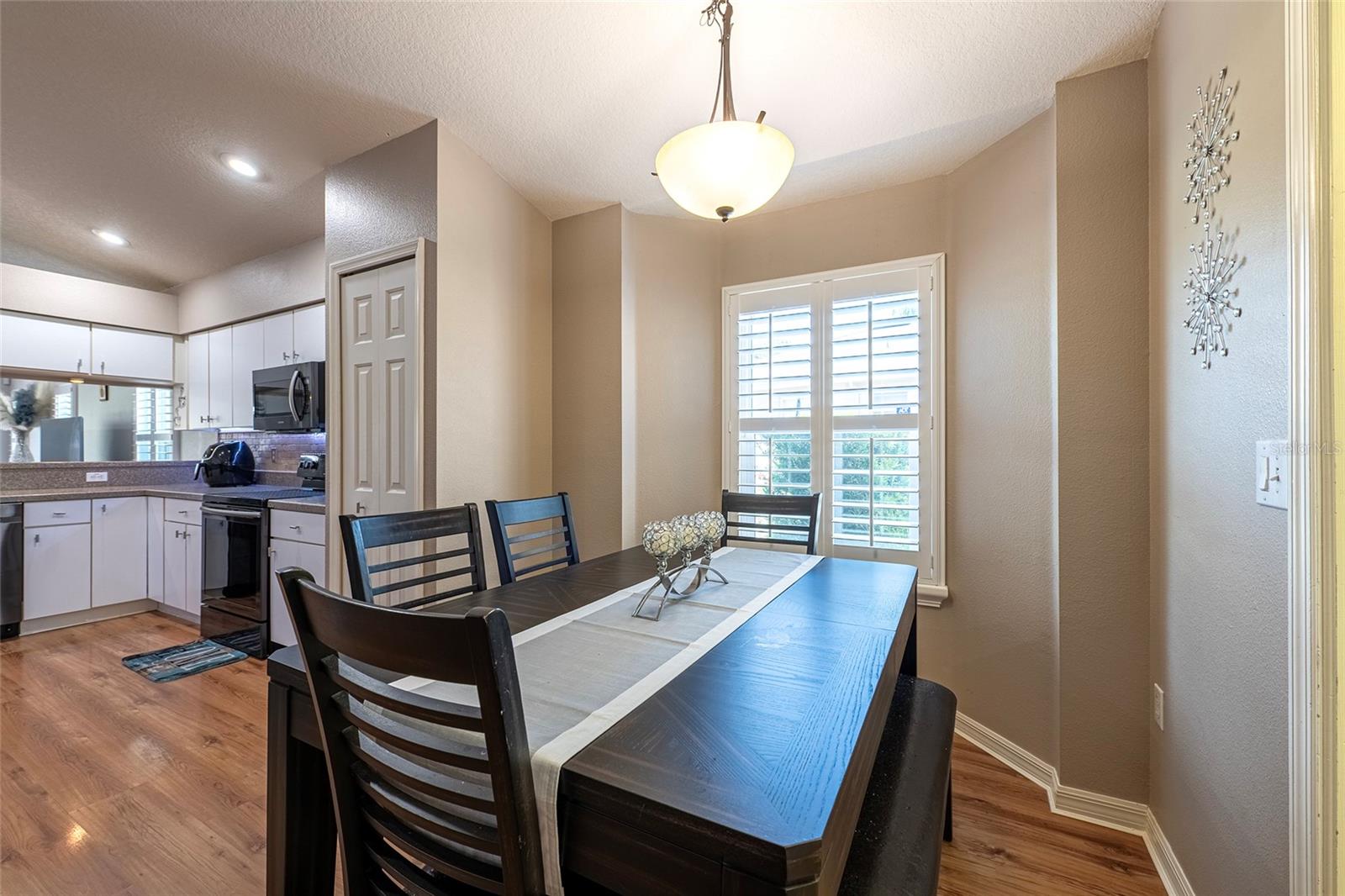 MEADOW OAKS - Residential