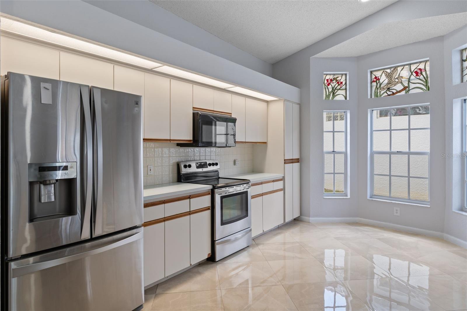 LAKESIDE VILLAGE - Residential