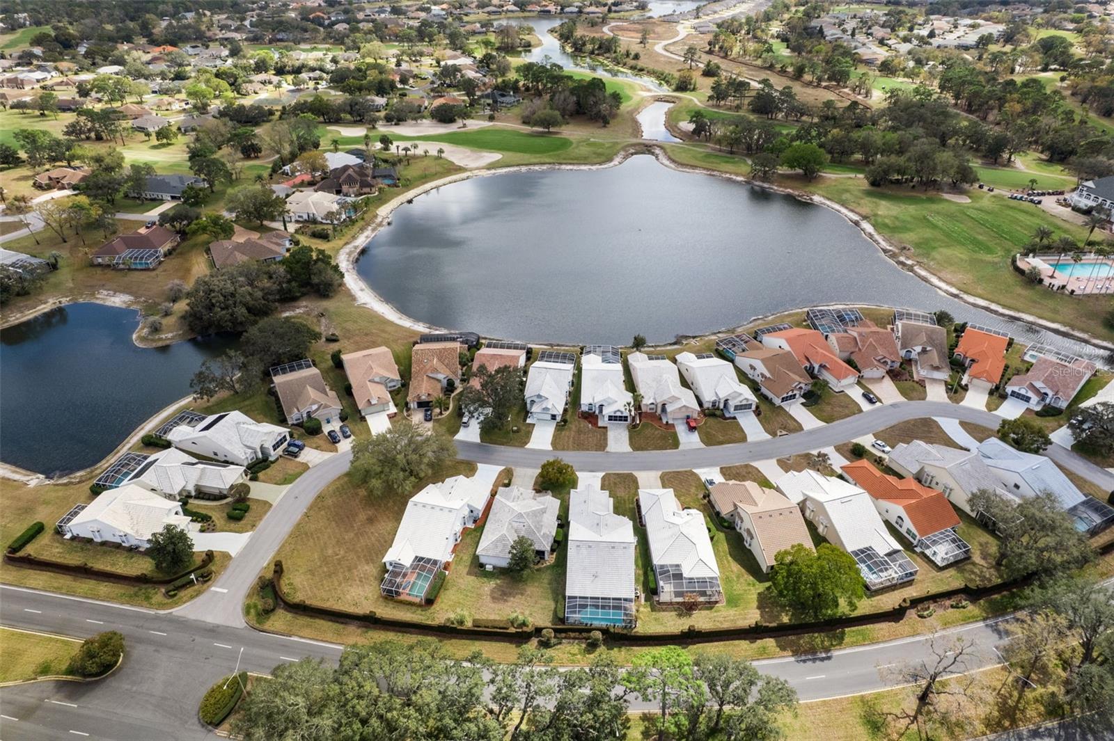 LAKESIDE VILLAGE - Residential