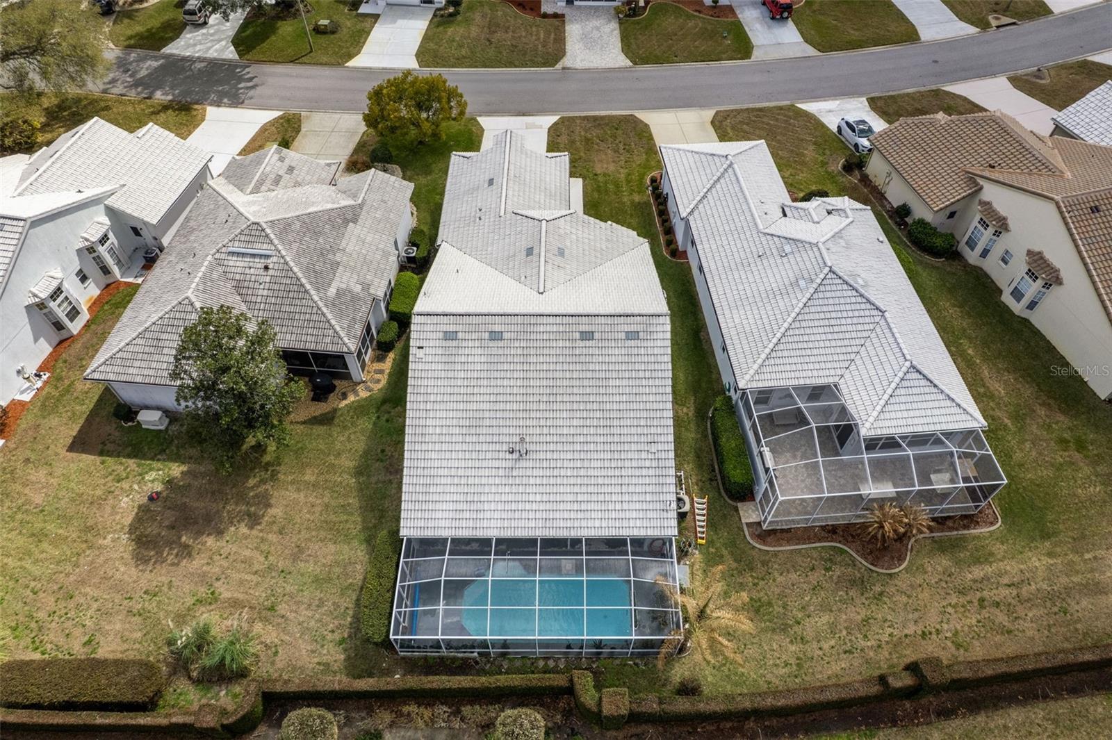 LAKESIDE VILLAGE - Residential