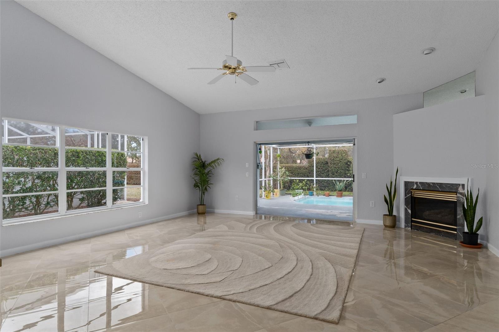 LAKESIDE VILLAGE - Residential