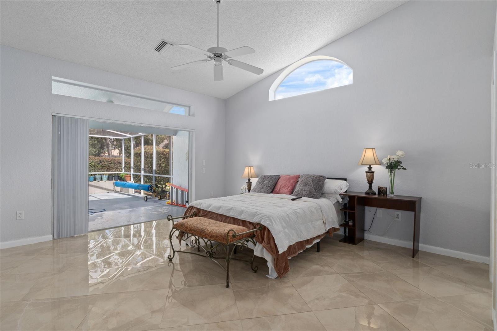 LAKESIDE VILLAGE - Residential