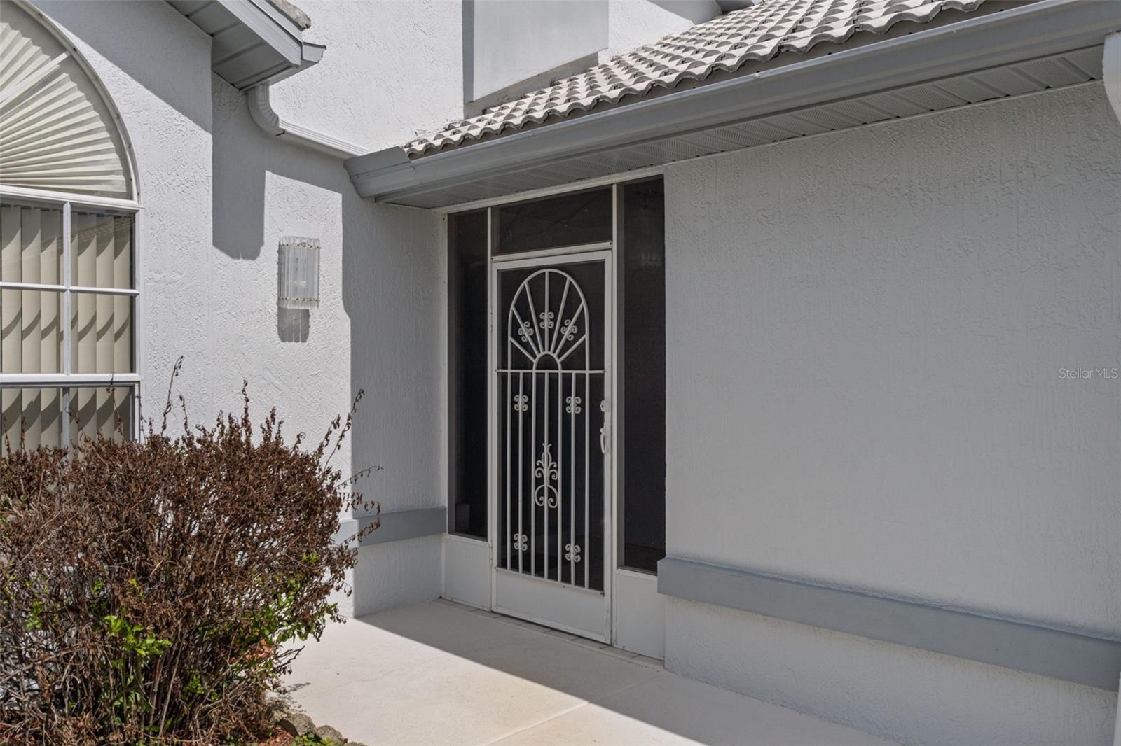 LAKESIDE VILLAGE - Residential