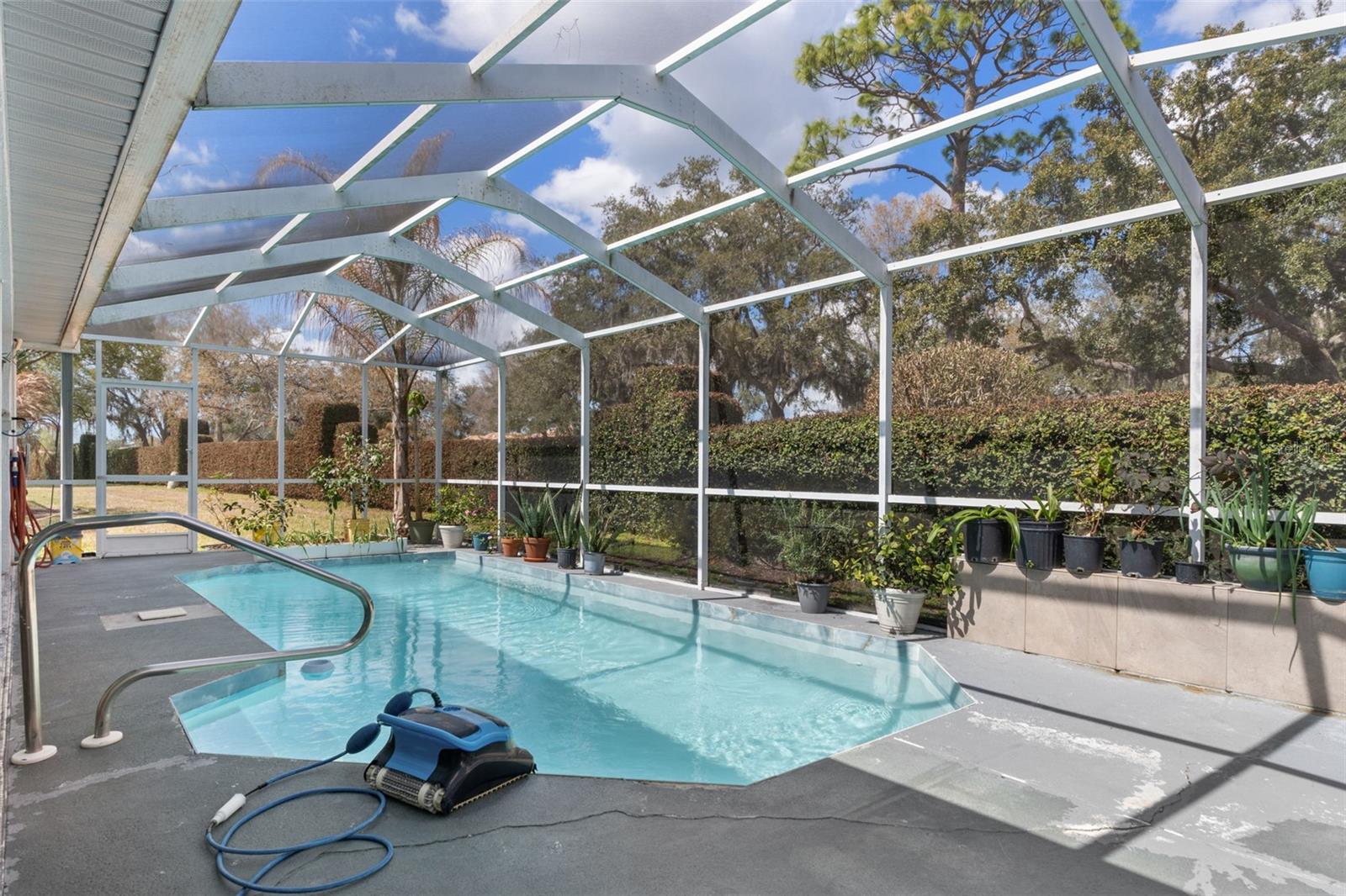 LAKESIDE VILLAGE - Residential