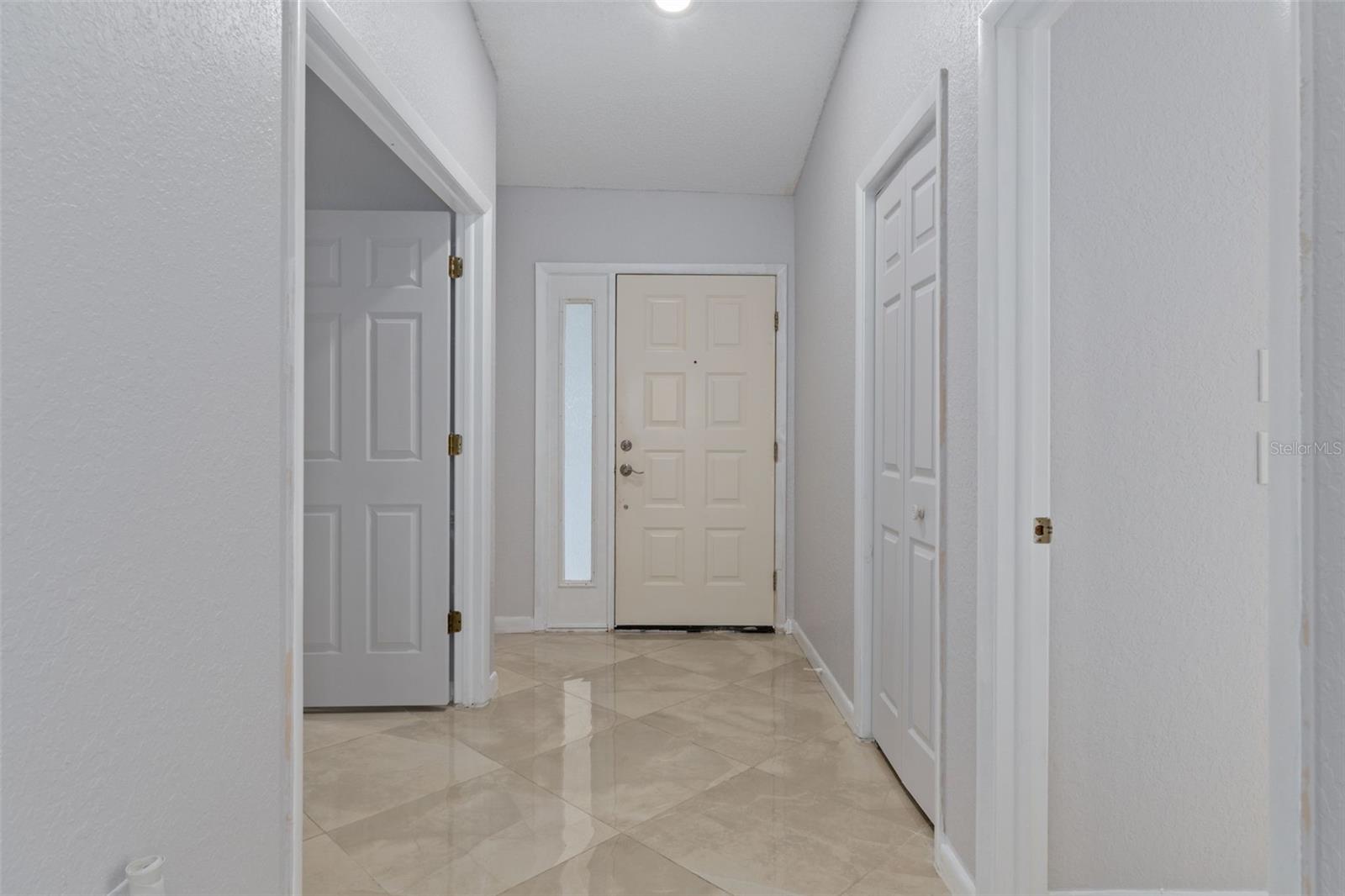 LAKESIDE VILLAGE - Residential