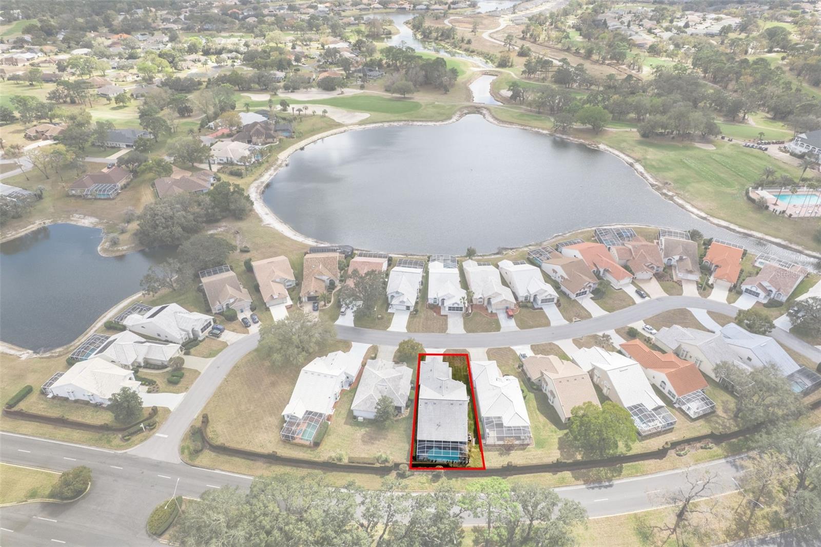 LAKESIDE VILLAGE - Residential