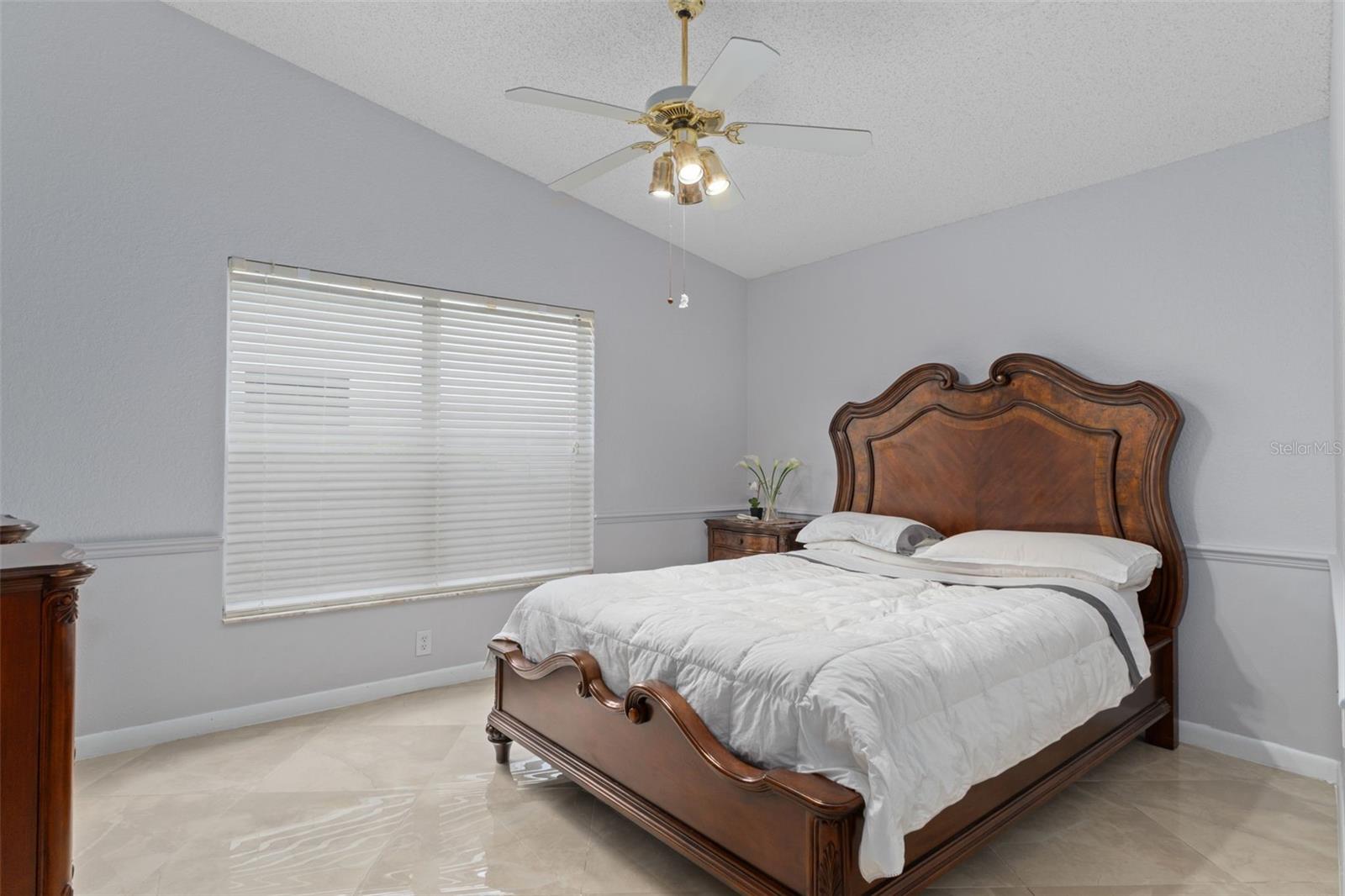 LAKESIDE VILLAGE - Residential