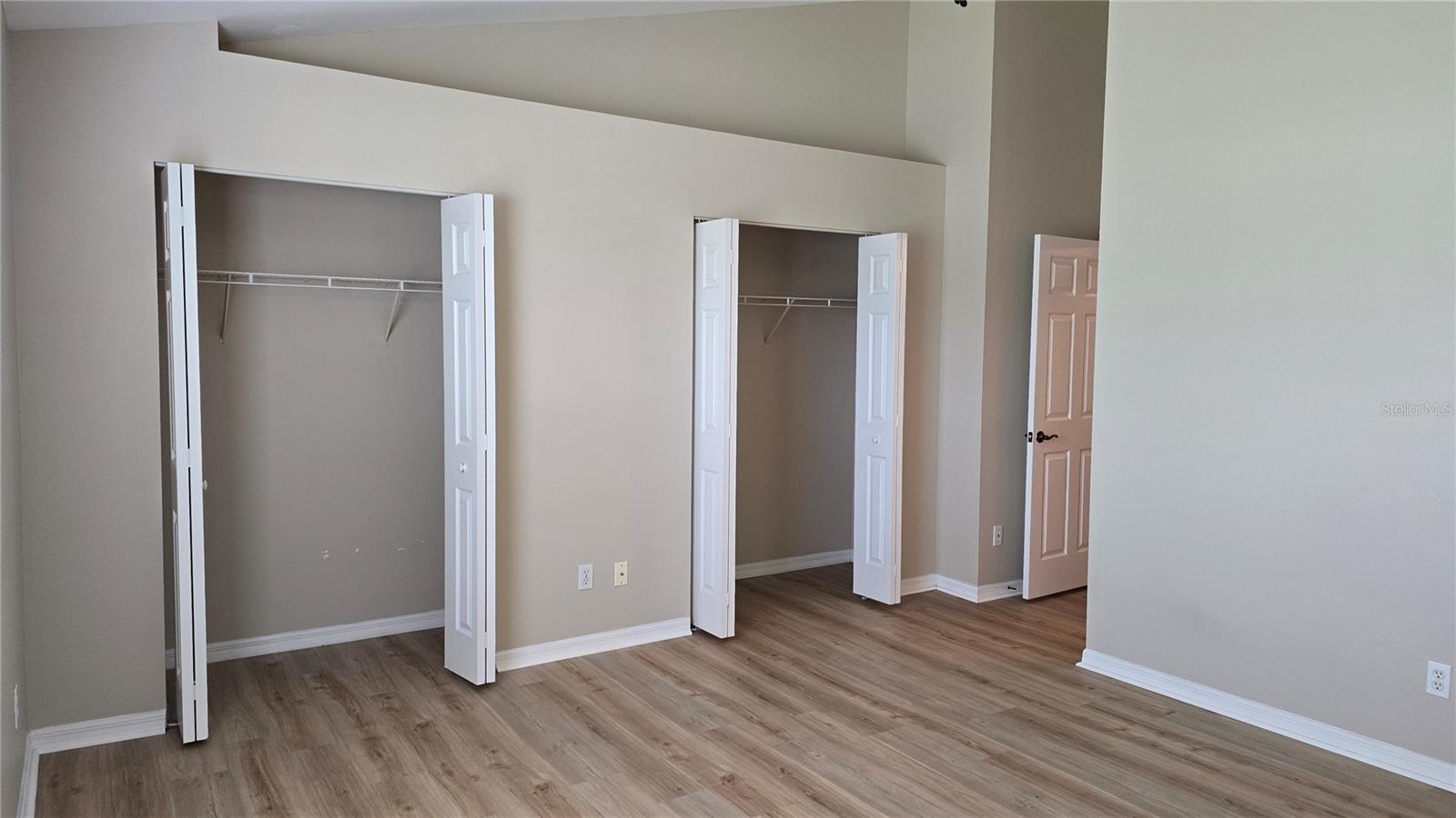 FOREST LAKE TWNHMS PH I - Residential Lease