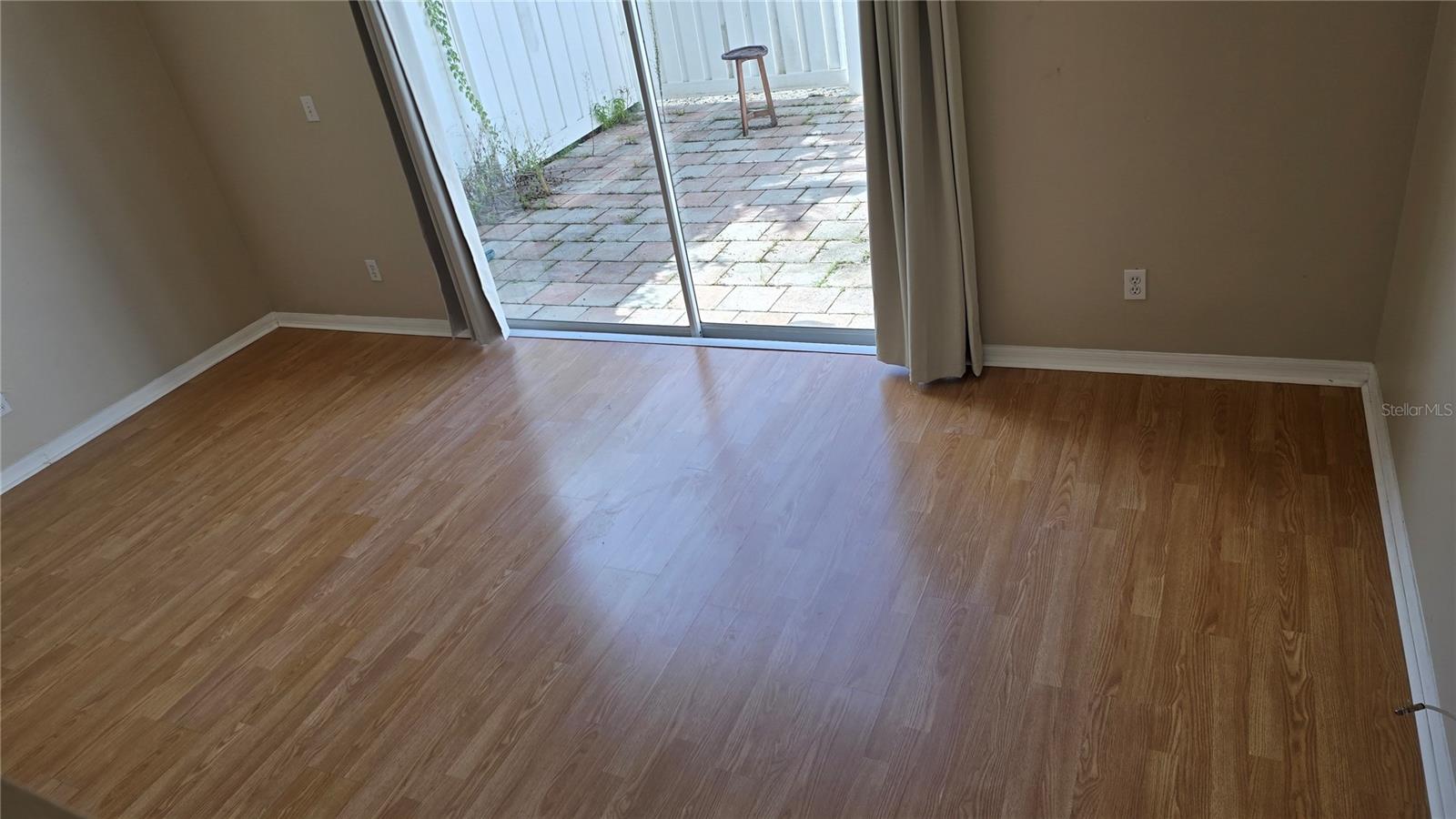 FOREST LAKE TWNHMS PH I - Residential Lease