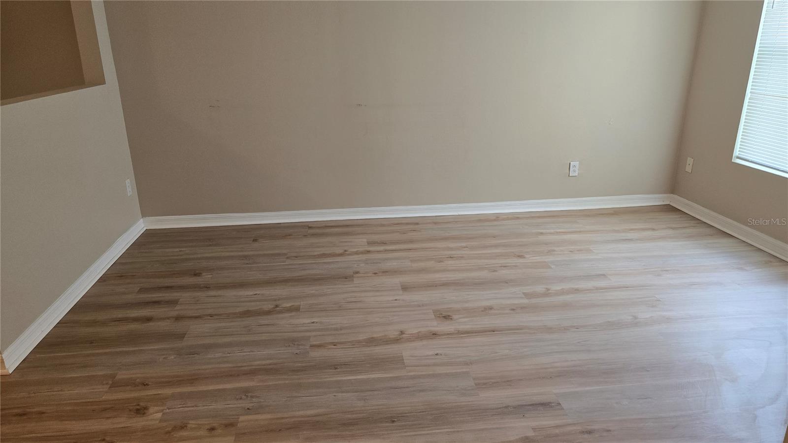 FOREST LAKE TWNHMS PH I - Residential Lease