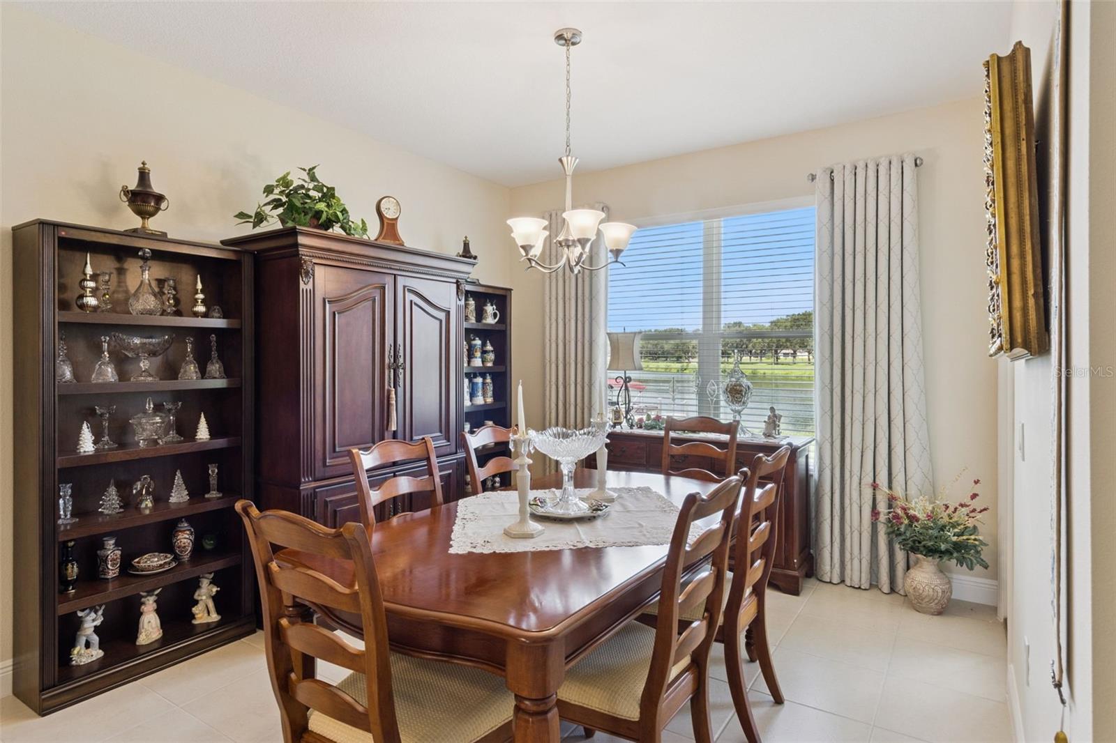 1631 KINGFISHER COURT