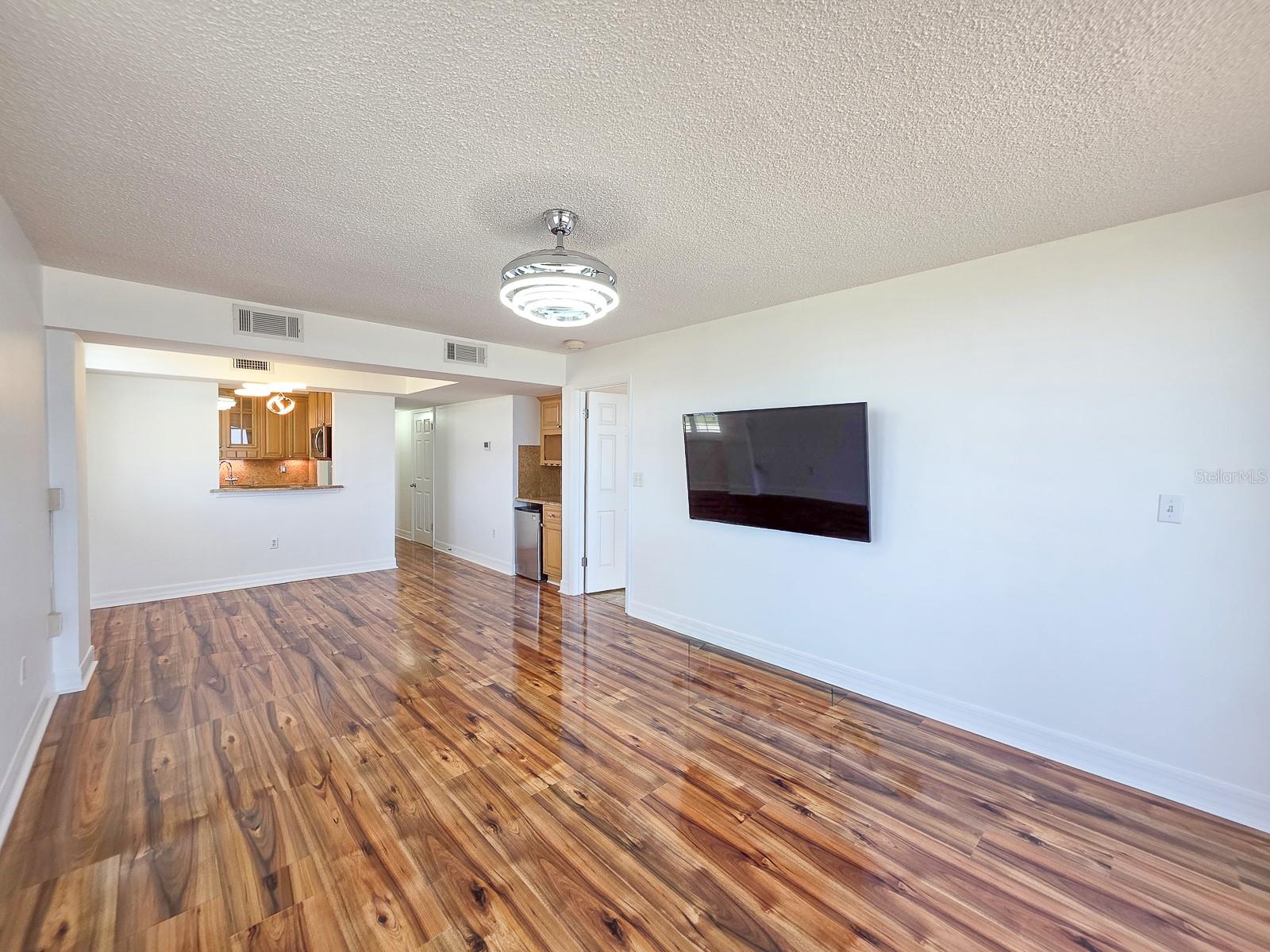 FAIRWIND SHORES CONDO - Residential