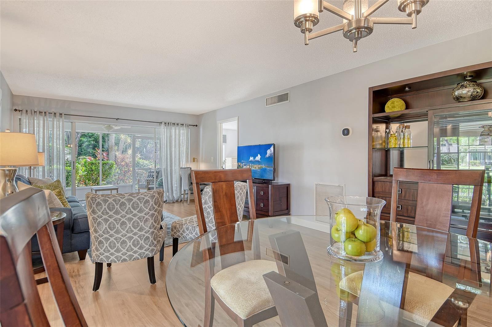 WEDGEWOOD LAKE - Residential