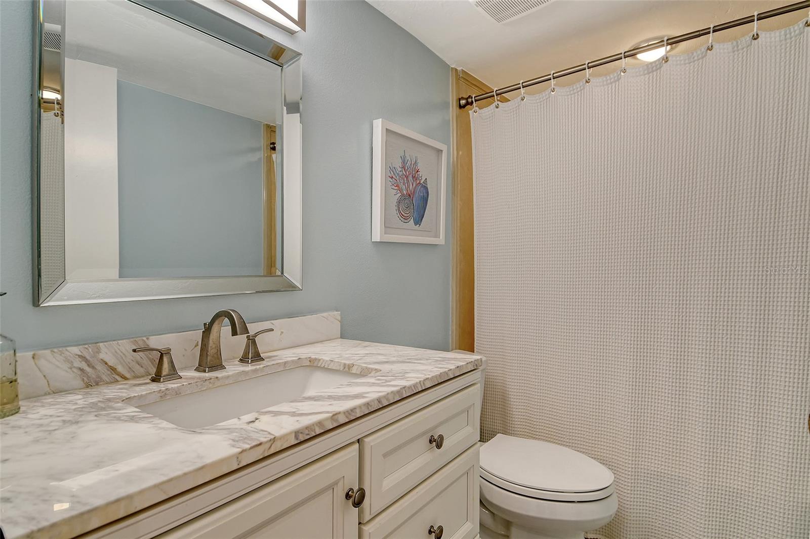 WEDGEWOOD LAKE - Residential