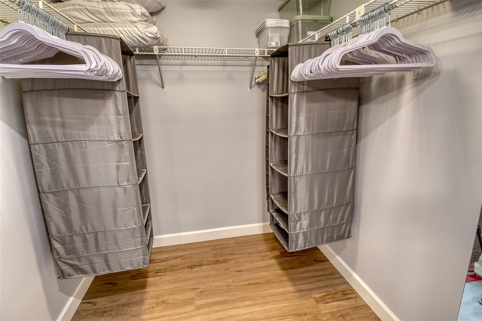 WEDGEWOOD LAKE - Residential