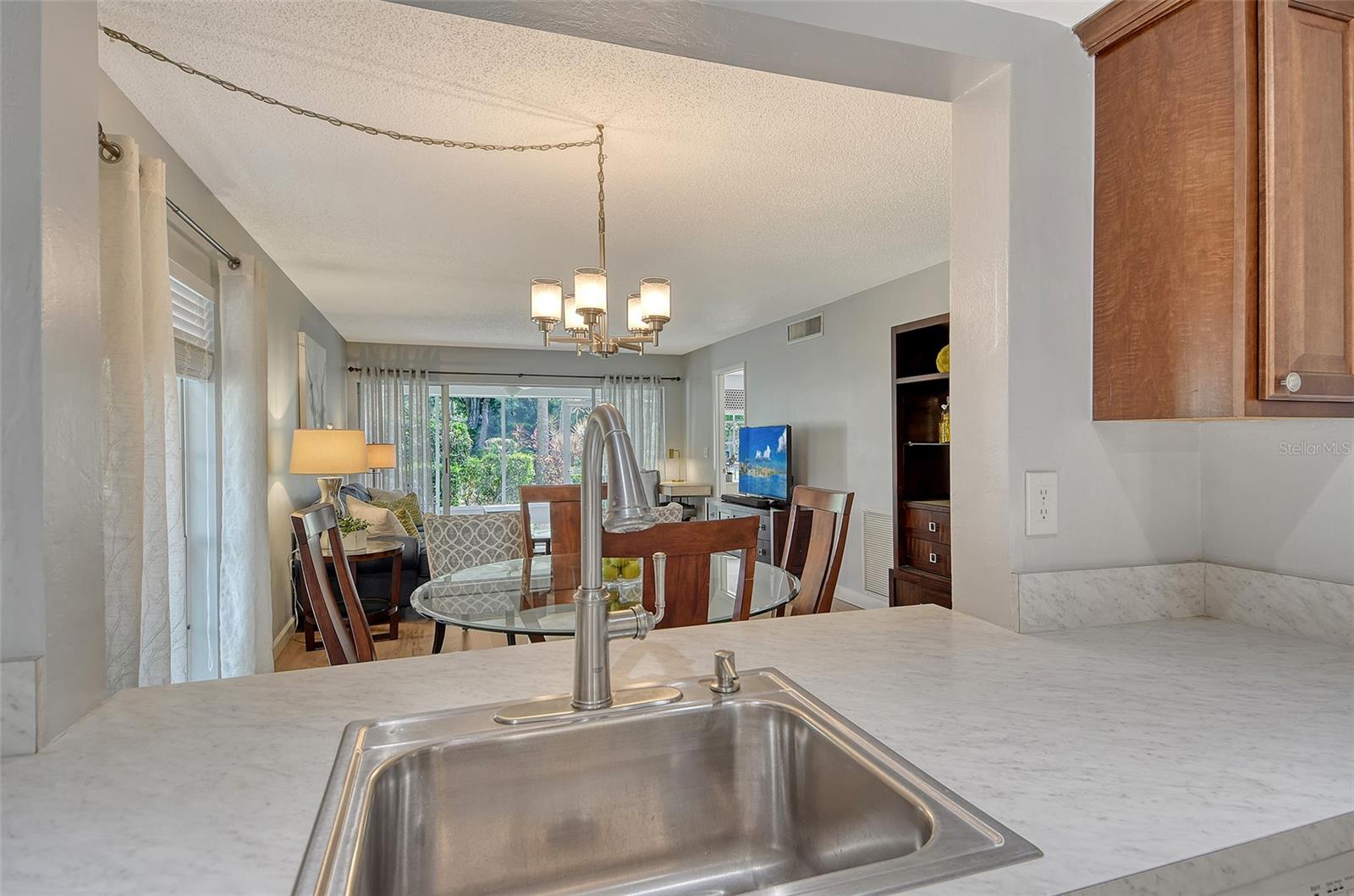 WEDGEWOOD LAKE - Residential