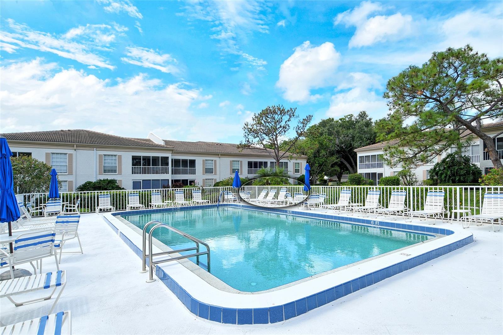 WEDGEWOOD LAKE - Residential