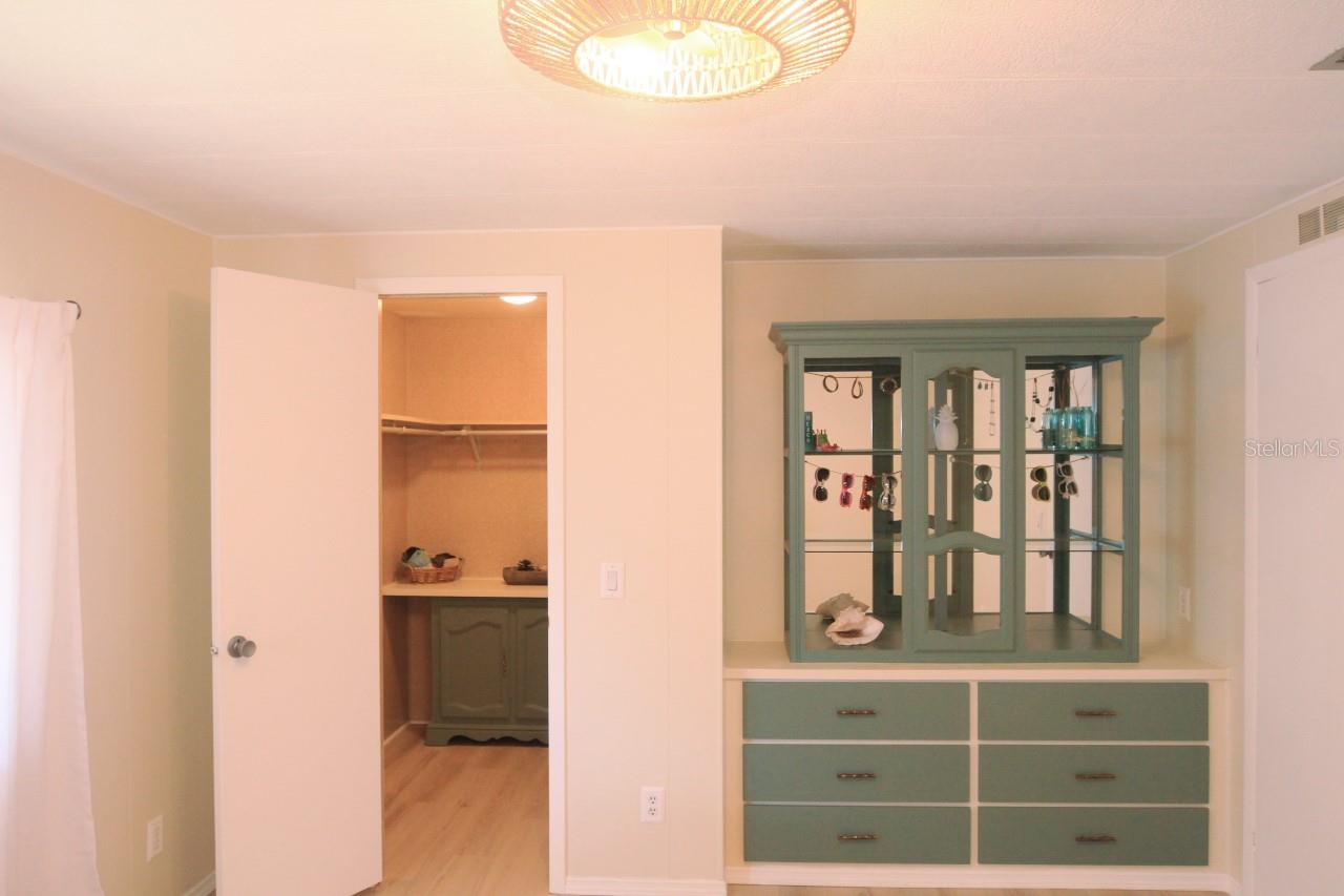 HIGH POINT UNIT 4 - Residential