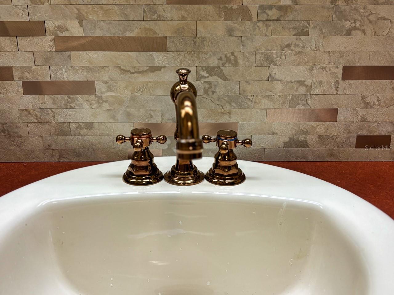 HIGH POINT UNIT 4 - Residential