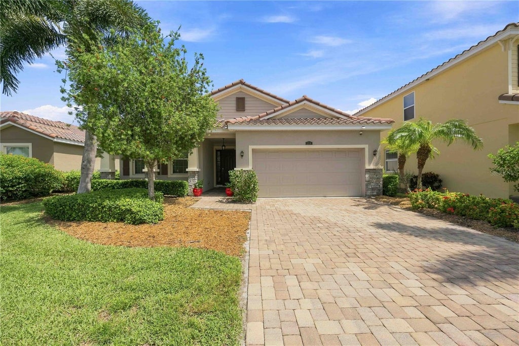 Photo of 5516 Cartagena Drive, Sarasota, FL 34233 (MLS # A4704436)