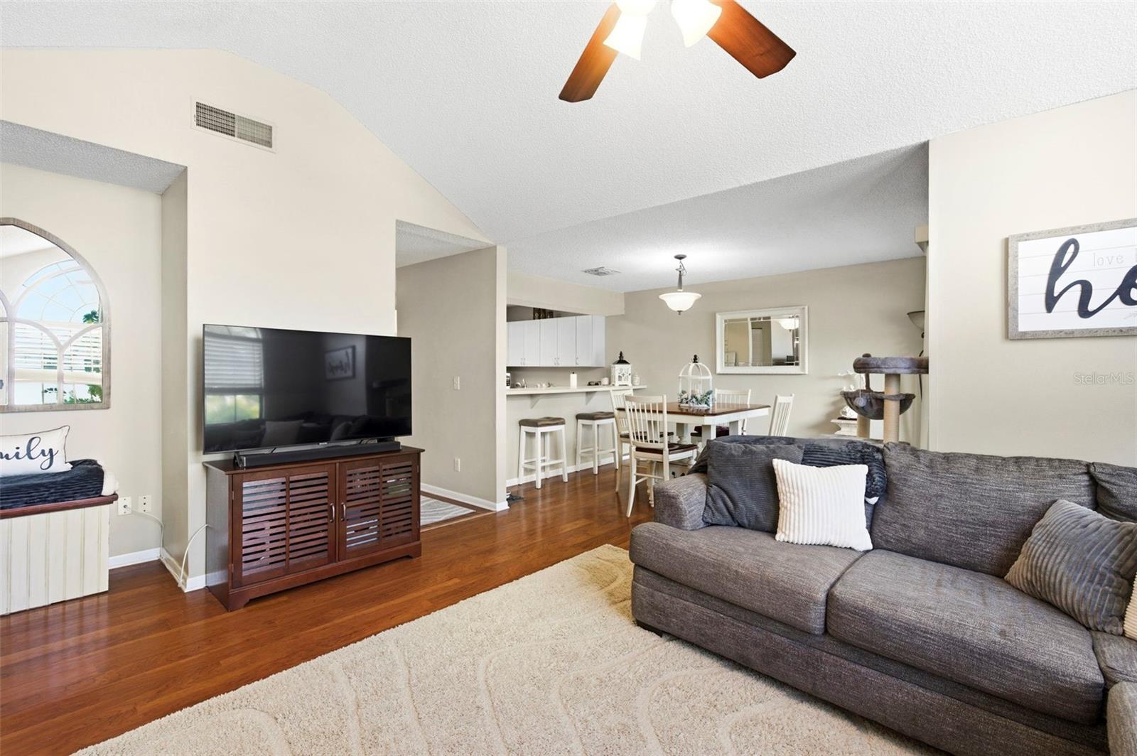 ACREAGE - Residential Income