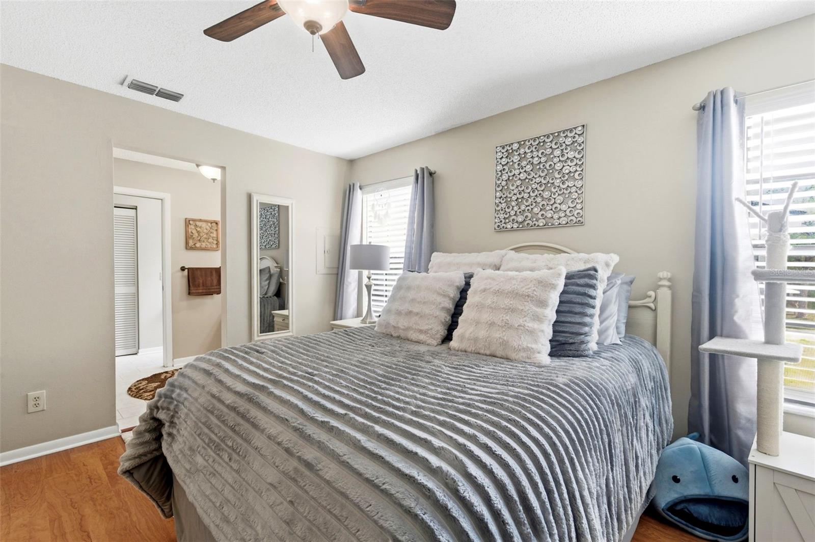 ACREAGE - Residential Income