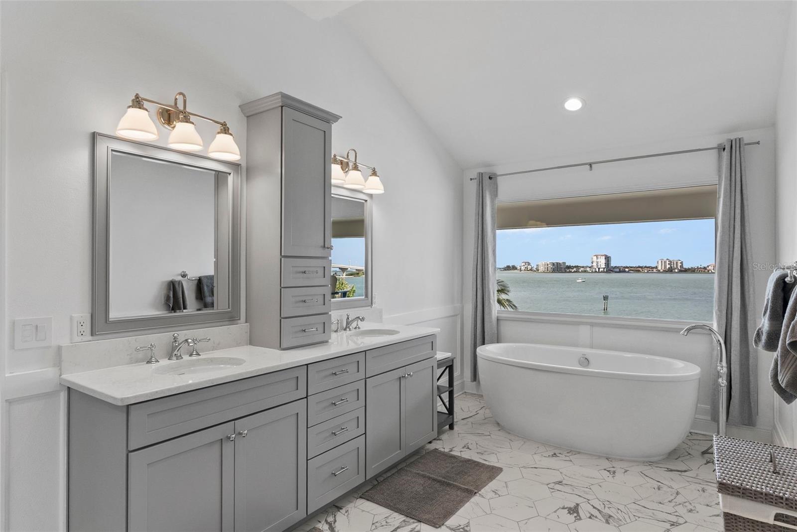 TIERRA VERDE UNIT 1 - Residential
