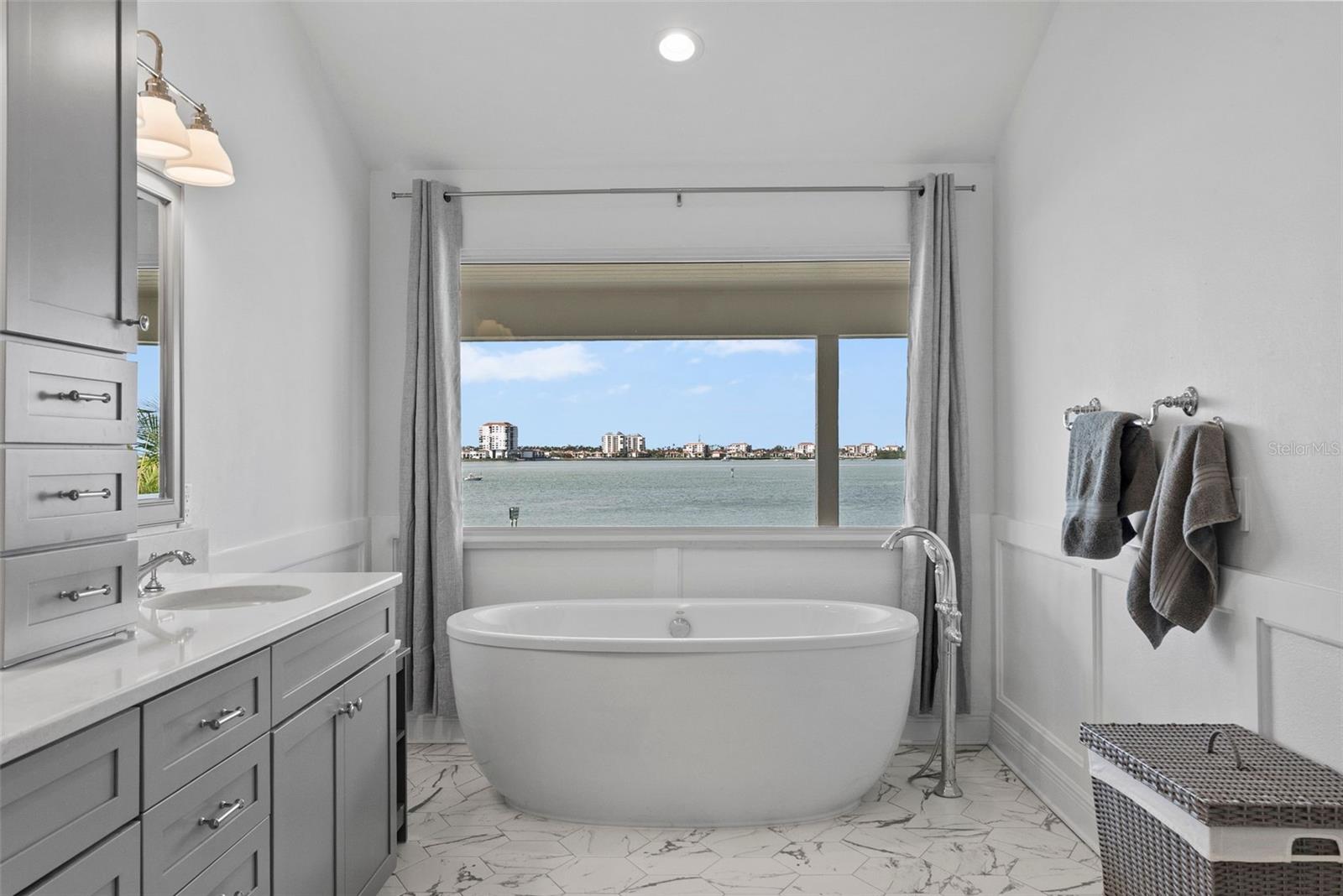 TIERRA VERDE UNIT 1 - Residential