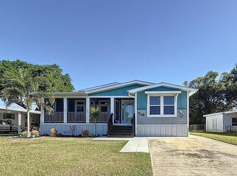 Photo of 1116 Elkhart Circle, Tavares, FL 32778 (MLS # G5094610)