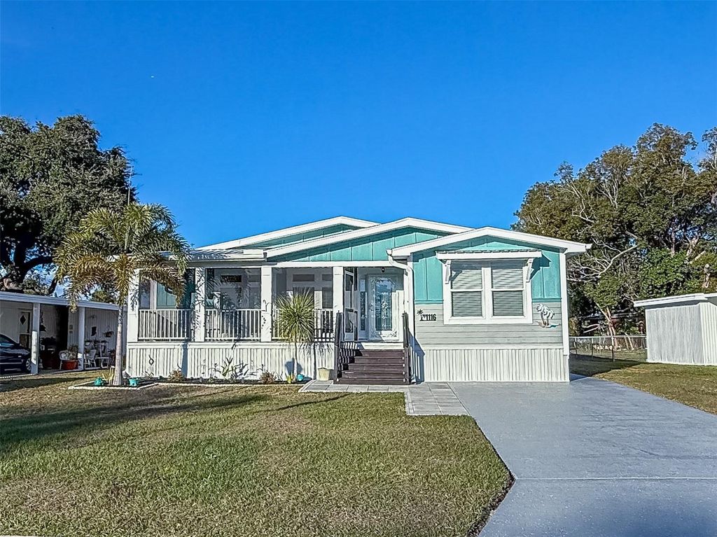 Photo of 1116 Elkhart Circle, Tavares, FL 32778 (MLS # G5094610)