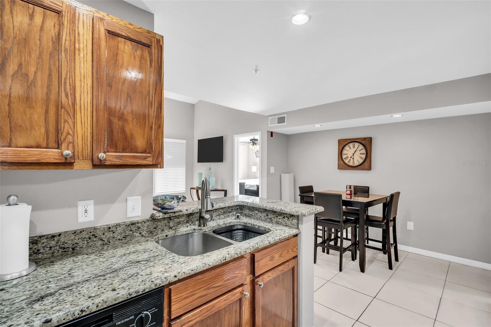 AVALON OF CLEARWATER, THE CONDO - Residential