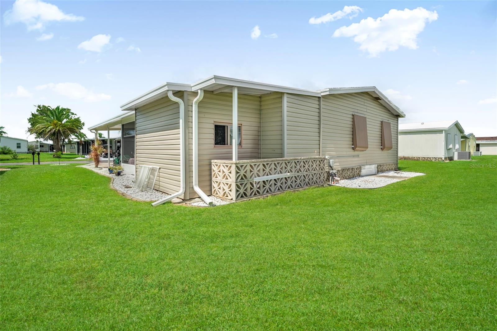 LA CASA MHP CO-OP - Residential