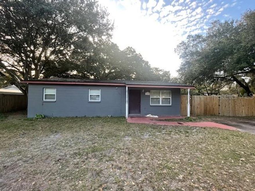 Charming 3-Bedroom Home for Rent in Temple Terrace!
Welcome to your next cozy retreat! This delightful 3-bedroom, 2-bath home is nestled in a peaceful Temple Terrace neighborhood, just minutes from top restaurants, shopping, and everyday conveniences.
Features You'll Love:
Spacious kitchen with dining nook—perfect for morning coffee or casual meals
Convenient indoor laundry closet
Large living room with plush carpet (only 3 months old!)
Generously sized bedrooms for comfort and flexibility
Oversized, fully fenced backyard—ideal for gatherings, playtime, or pets
Pet-Friendly! Well-behaved pets welcome (sorry, no large aggressive breeds)
Rental Details:
Minimum credit score: 550 (all applications considered)
Available for December 1st move -in
Act fast—this gem won’t last long!
Schedule your showing today and make this inviting home yours!