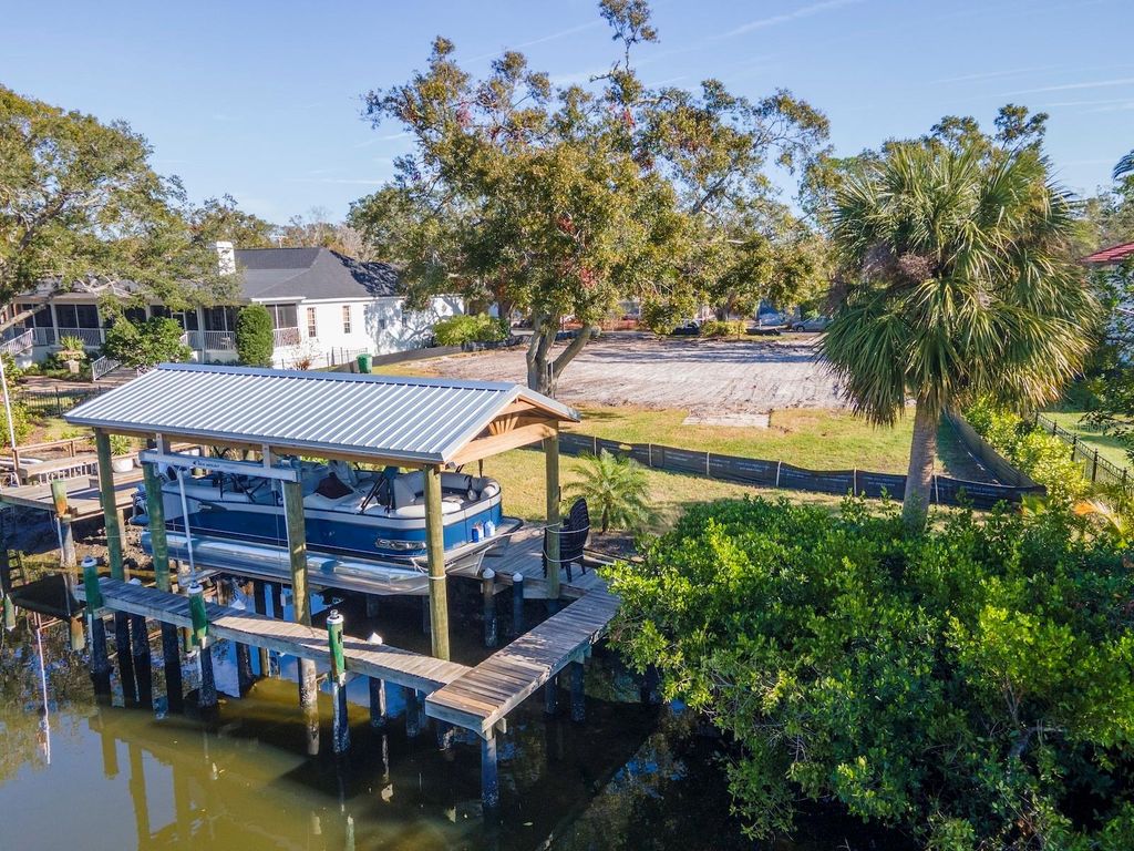 Photo of 2609 N Dundee Street, Tampa, FL 33629 (MLS # TB8328933)