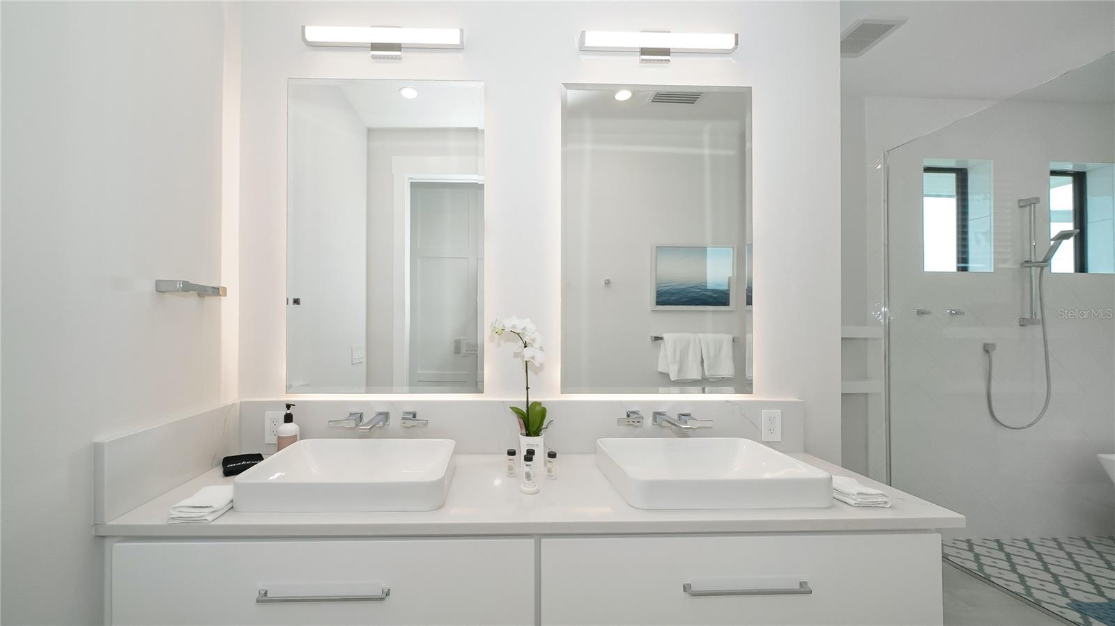 HOLMES BEACH 17TH UNIT - Residential