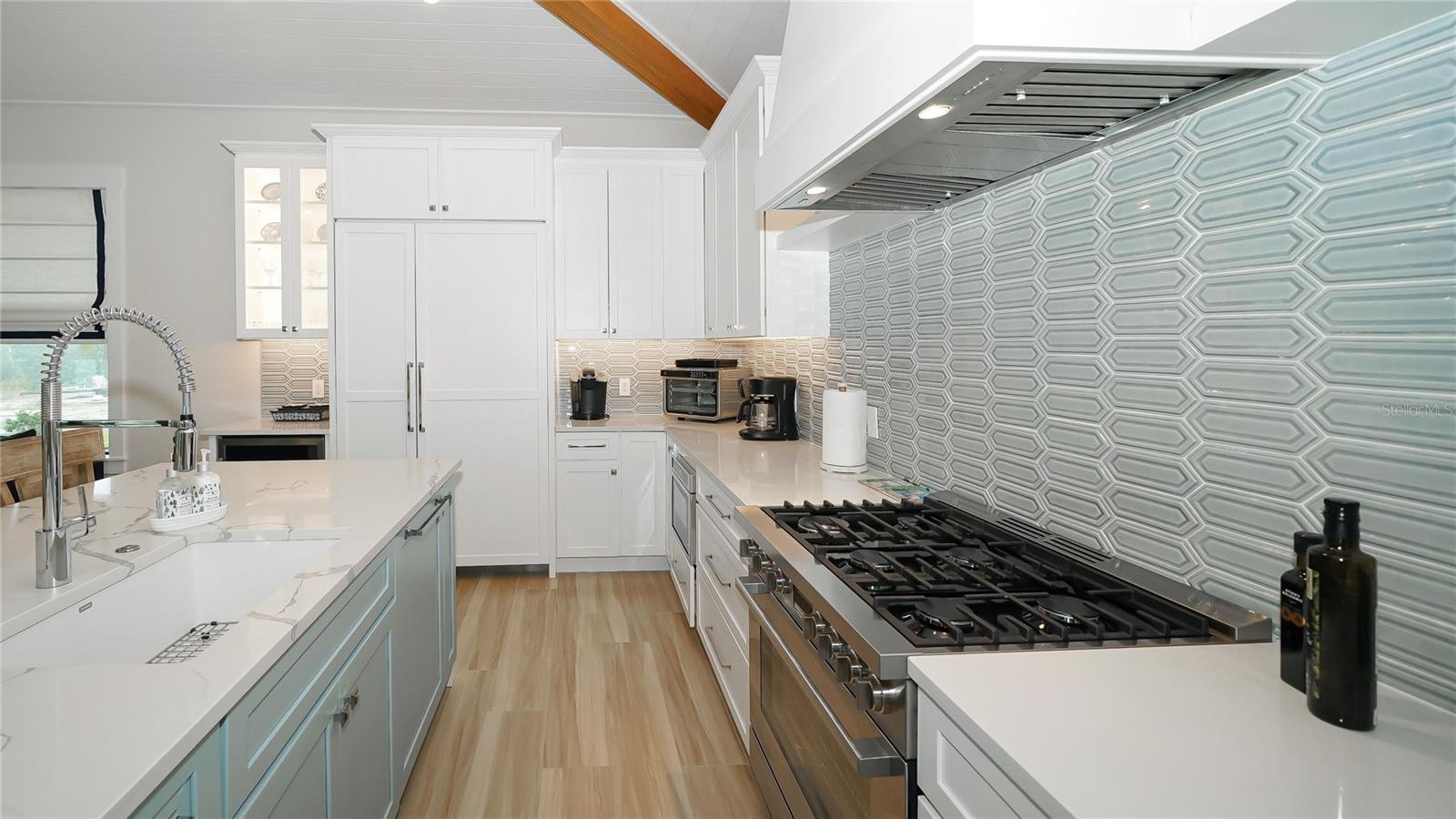 HOLMES BEACH 17TH UNIT - Residential