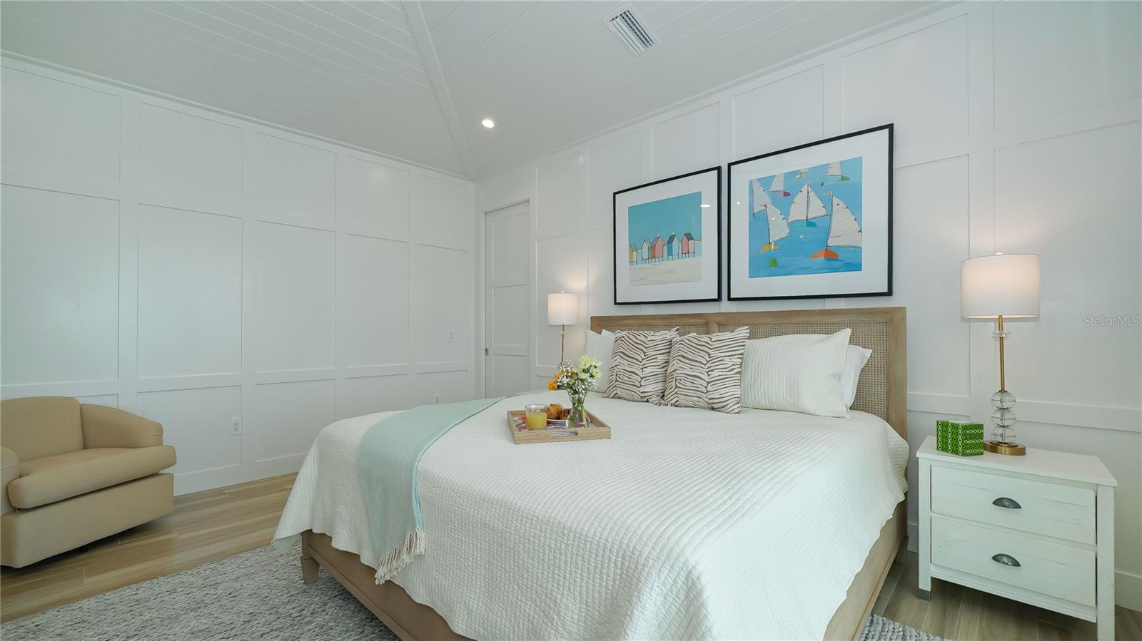 HOLMES BEACH 17TH UNIT - Residential